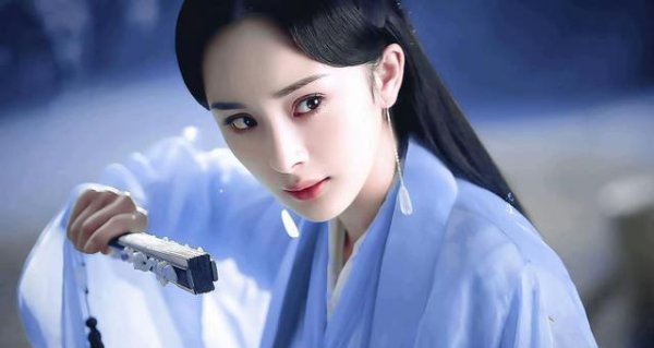 配股宝 时隔3年，祝绪丹又祝杨幂生日快乐，网友讽刺：谁红和谁玩！